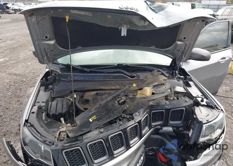 2020 Jeep Compass Trailhawk 4X4 z USA, uszkodzony, nr VIN 3C4NJDDB9LT106721